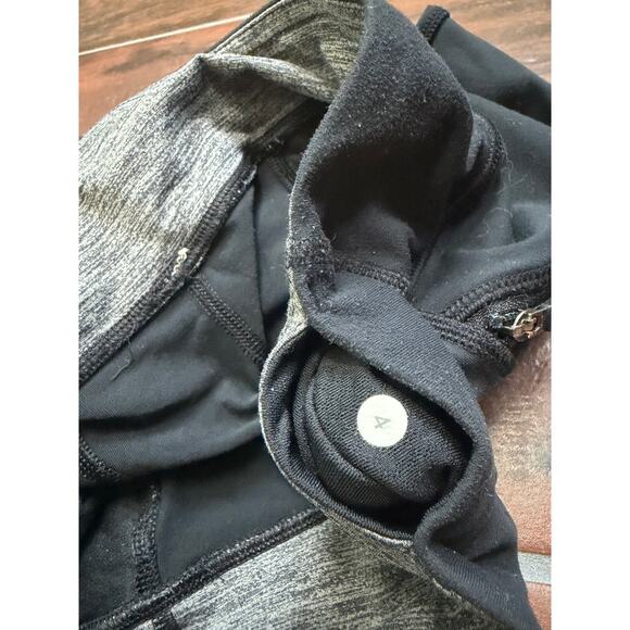 Lululemon Cropped Black Leggings, Size 4 - Picture 4 of 5